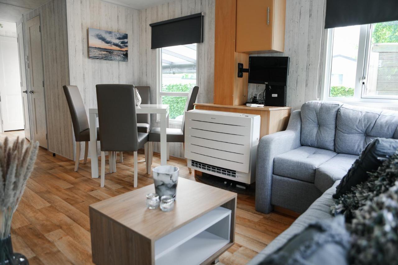 Chalet Op 5* Camping De Paardekreek Кортгене Екстер'єр фото