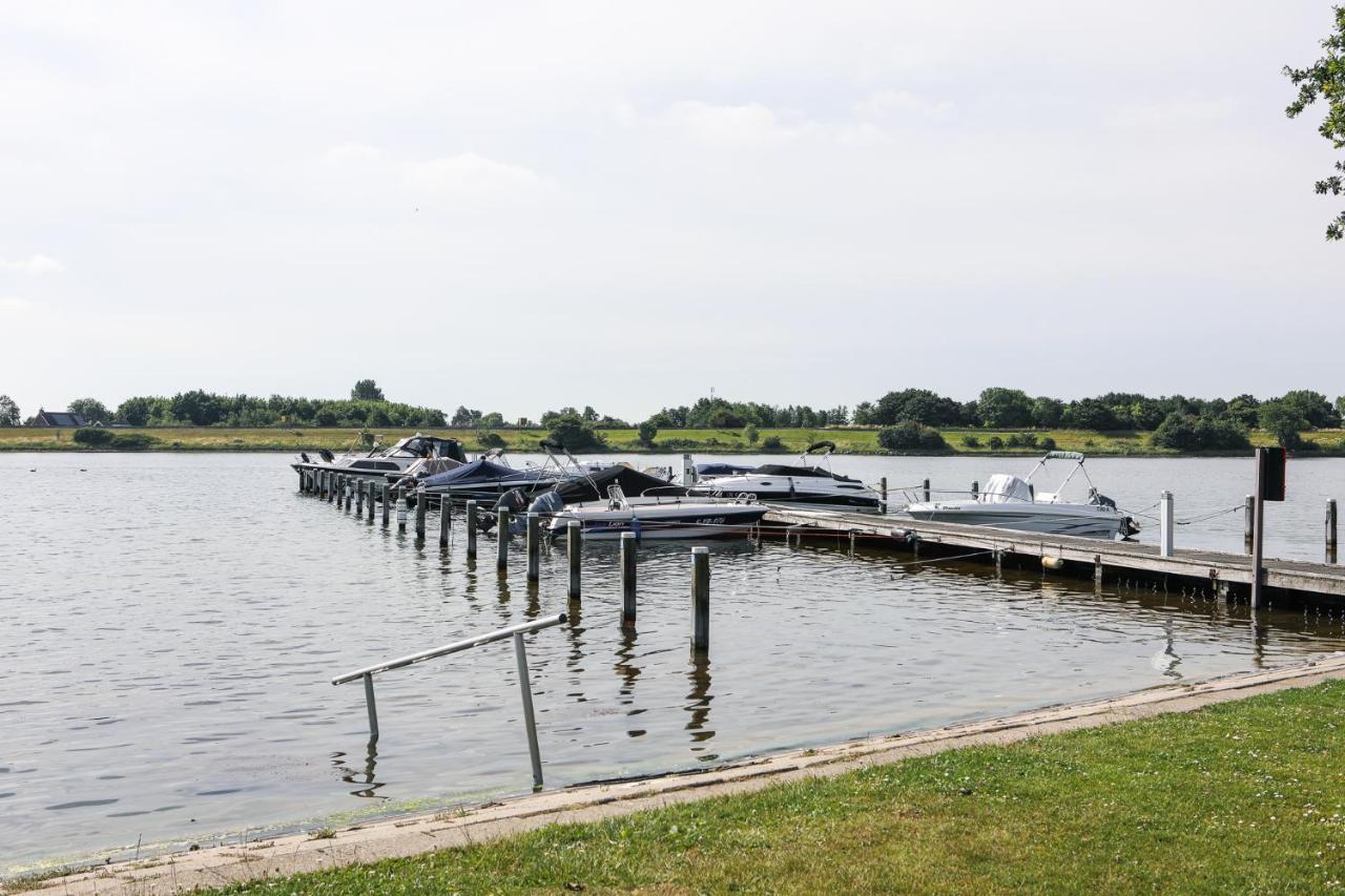 Chalet Op 5* Camping De Paardekreek Кортгене Екстер'єр фото